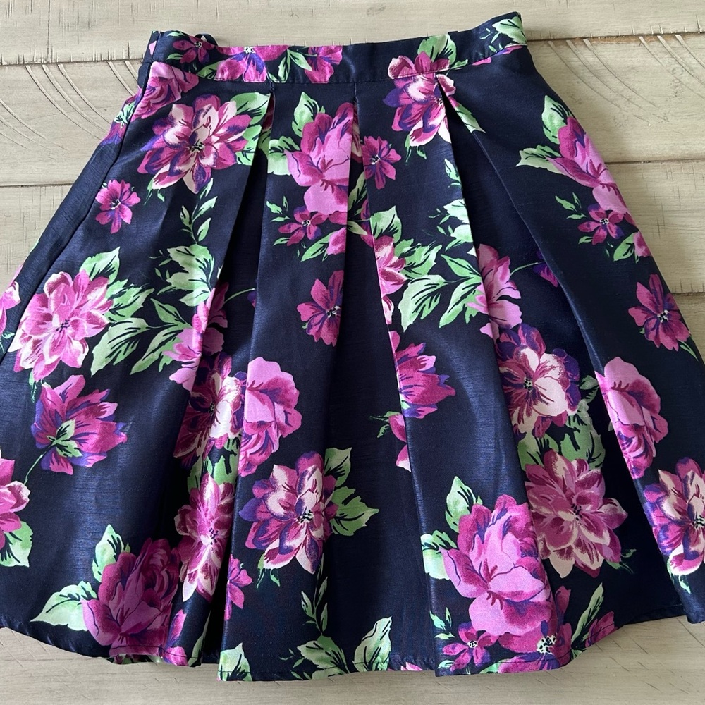 Sequin Hearts 3 Layer Skater Skirt, sz 0 juniors
#0338